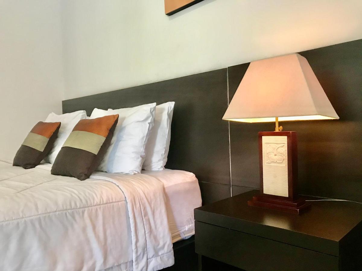 The Celuk Homestay Jimbaran Eksteriør billede