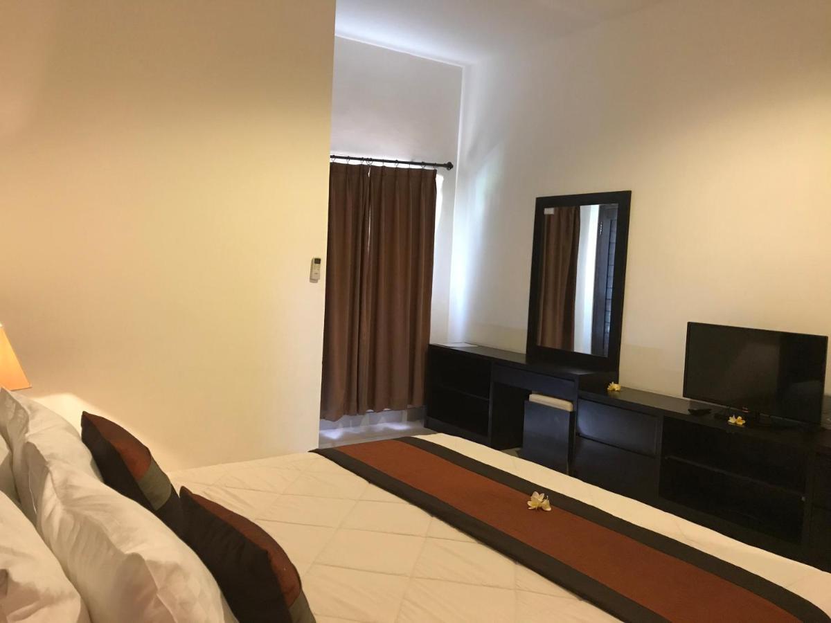 The Celuk Homestay Jimbaran Eksteriør billede