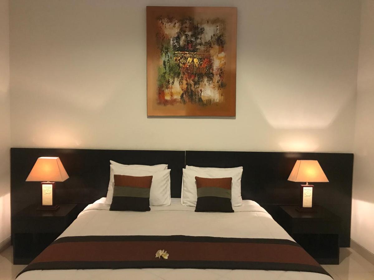 The Celuk Homestay Jimbaran Eksteriør billede