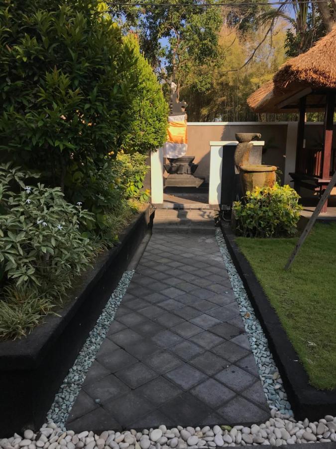 The Celuk Homestay Jimbaran Eksteriør billede