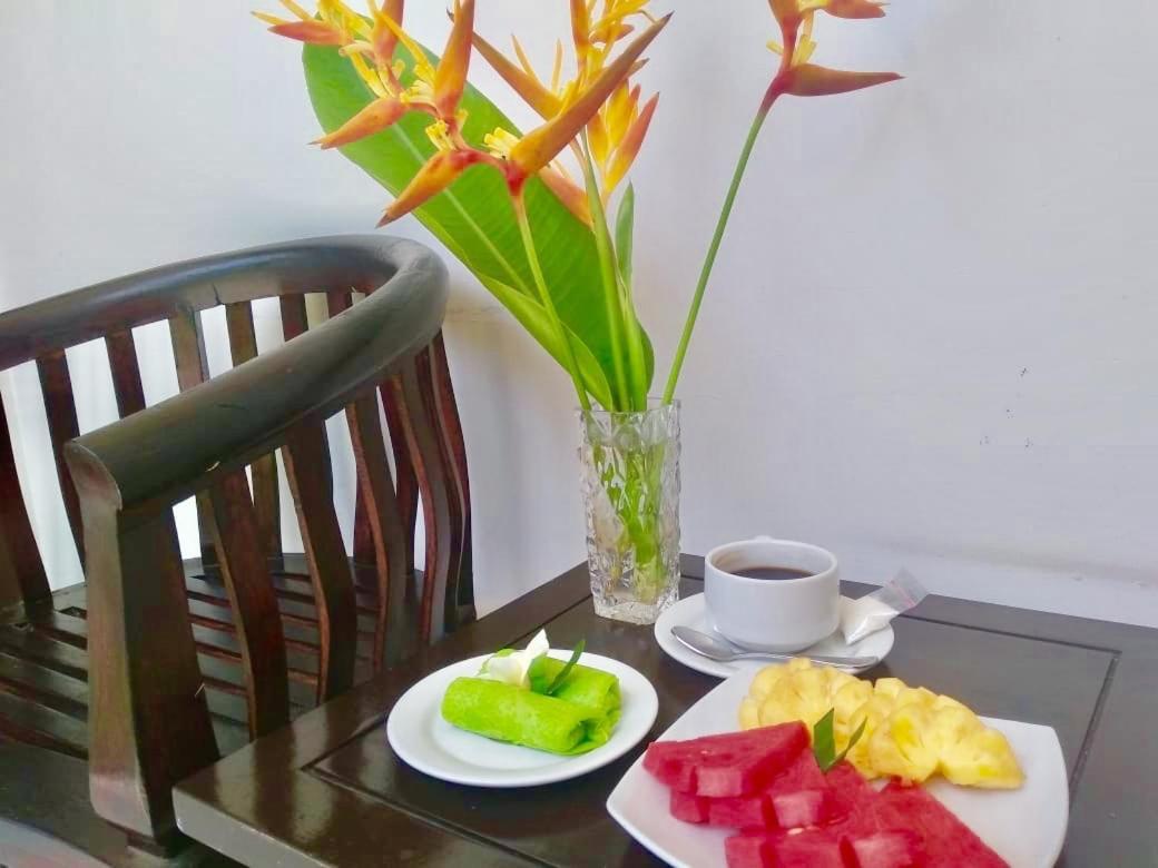 The Celuk Homestay Jimbaran Eksteriør billede