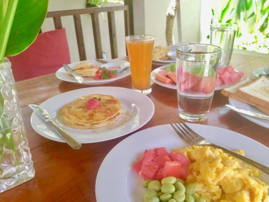 The Celuk Homestay Jimbaran Eksteriør billede